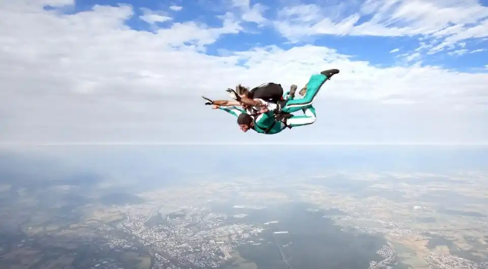 سعر القفز بالمظلات في شرم الشيخ